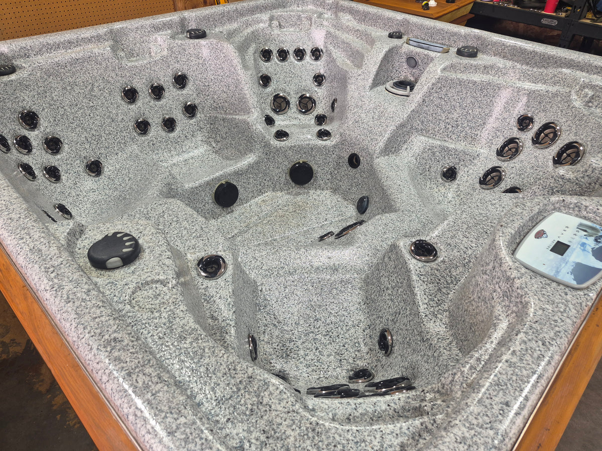 2007 Arctic Spas Summit Legend Fully Refurbished