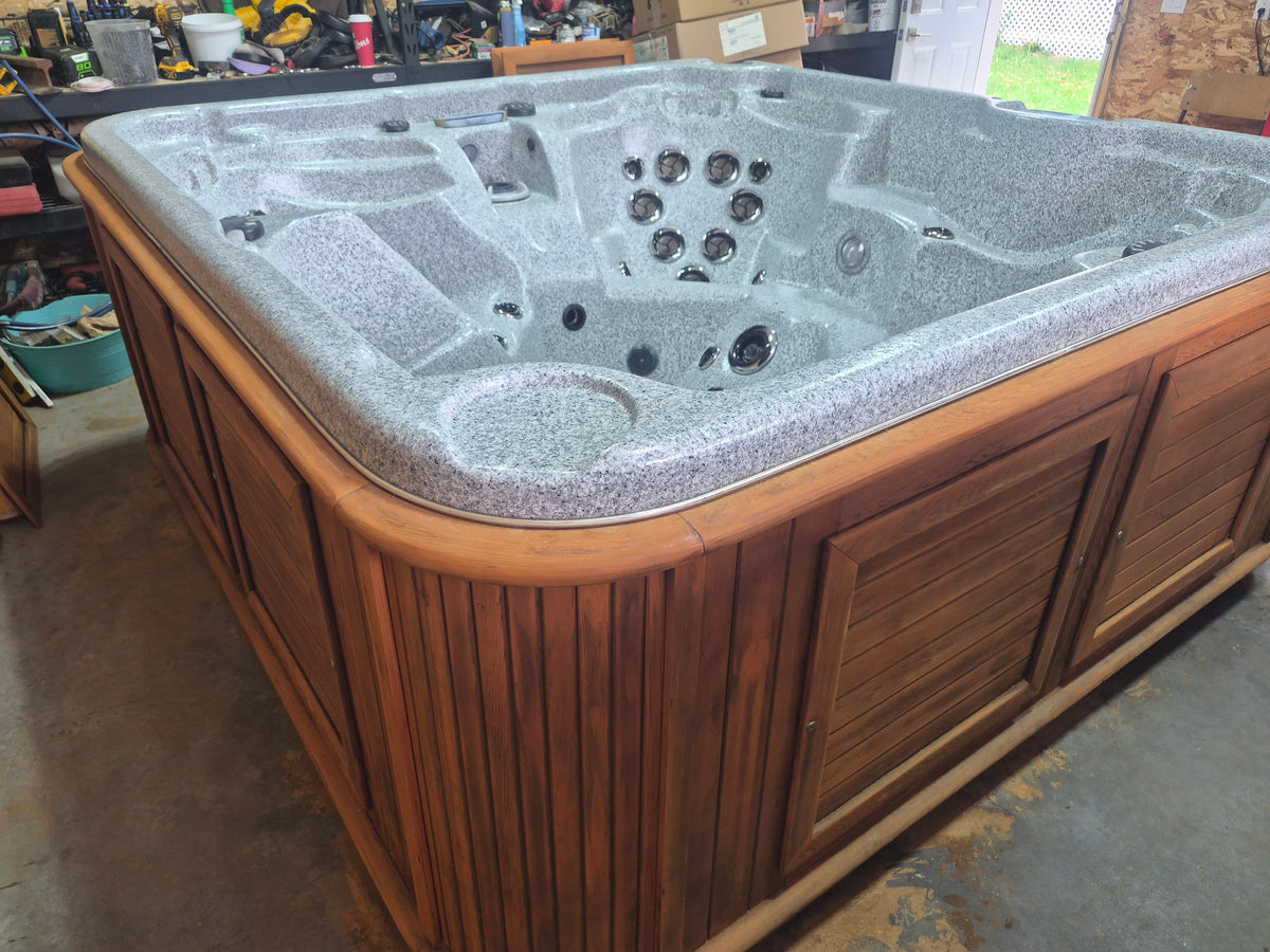 2007 Arctic Spas Summit Legend Fully Refurbished