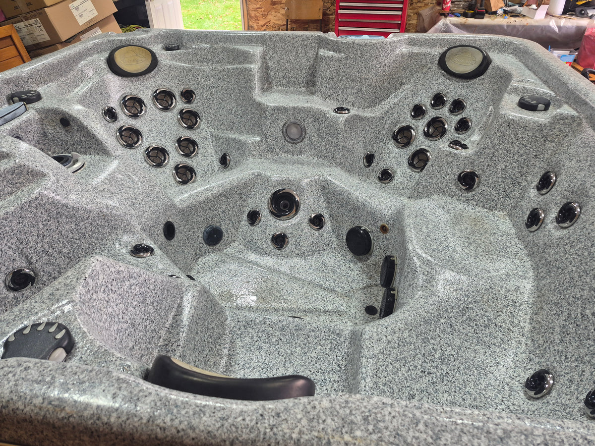 2007 Arctic Spas Summit Legend Fully Refurbished