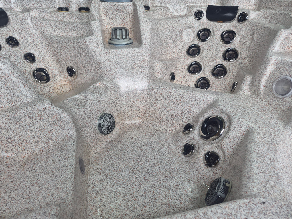 2010 Arctic Spas Summit Signature – Fully Refurbished!