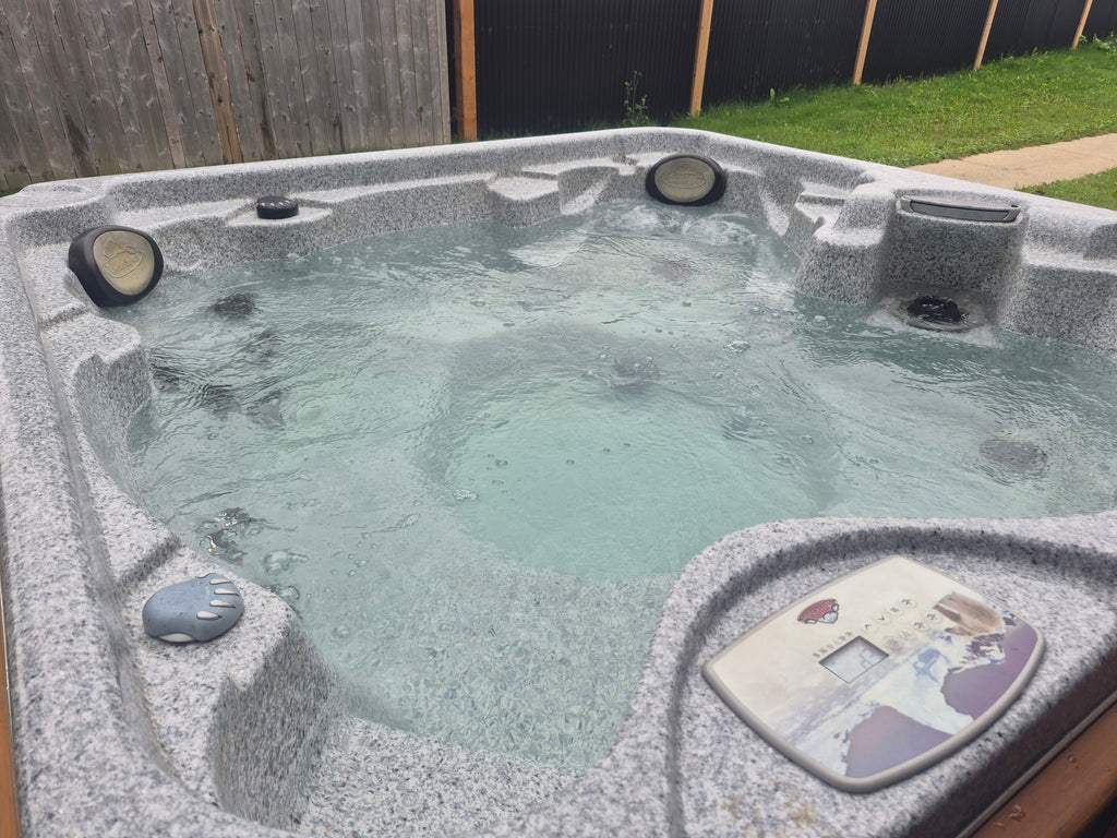2008 Arctic Spas Yukon Prestige – Fully Refurbished!