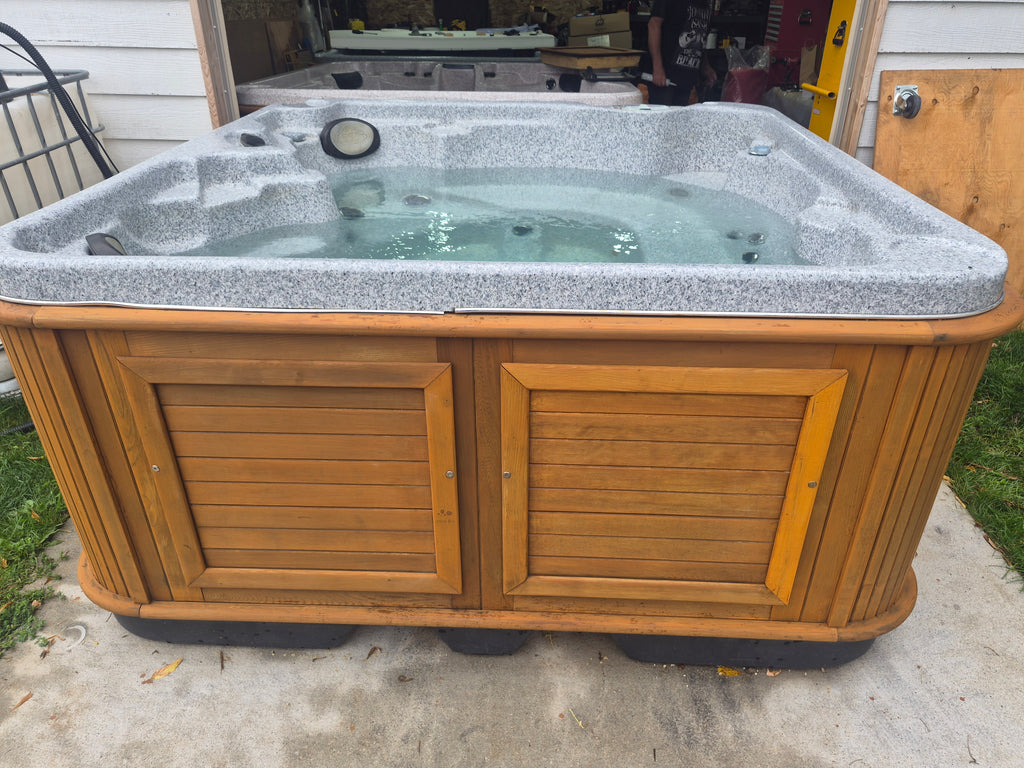 2008 Arctic Spas Yukon Prestige – Fully Refurbished!