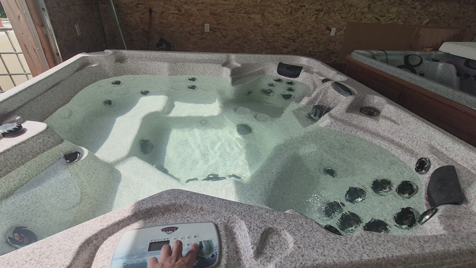 2010 Arctic Spas Summit Signature – Fully Refurbished!
